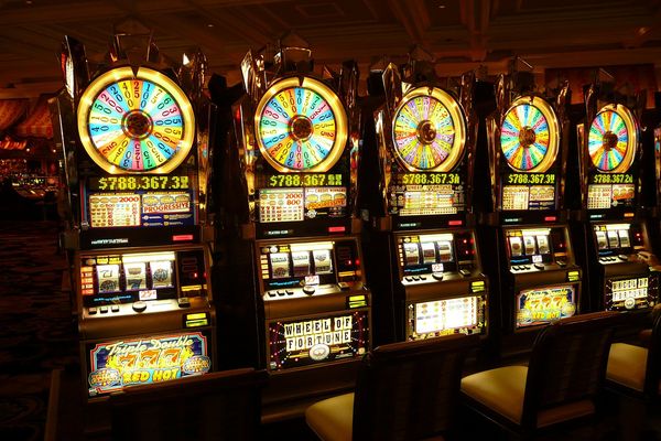 Бесплатные игровые автоматы в казино Плей Фортуна