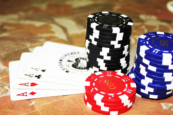 Играй и зарабатывай в онлайн покере
